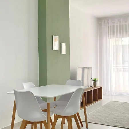 Lulu Suites- Lime 아파트