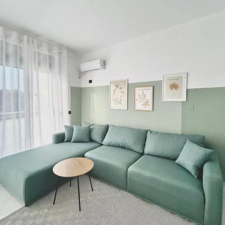 Lulu Suites- Lime Apartment *